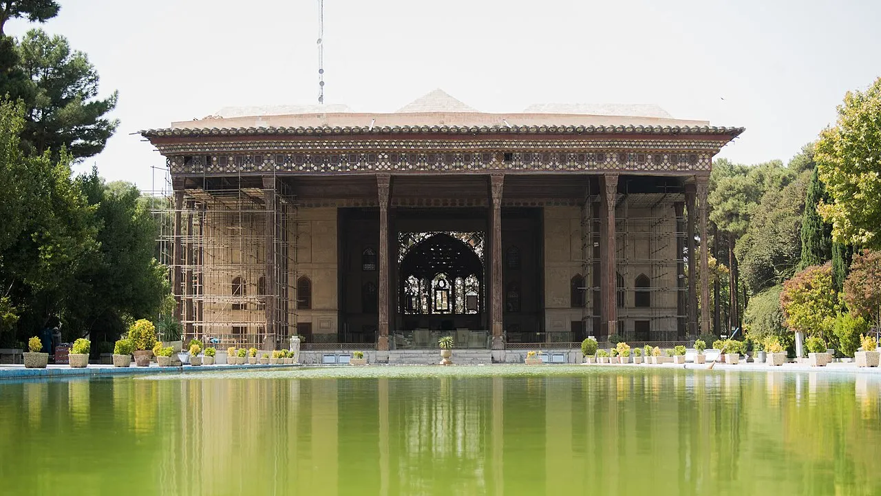 Chehel Sotoun Sarayı