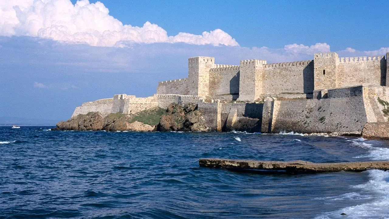1. Bozcaada Kalesi