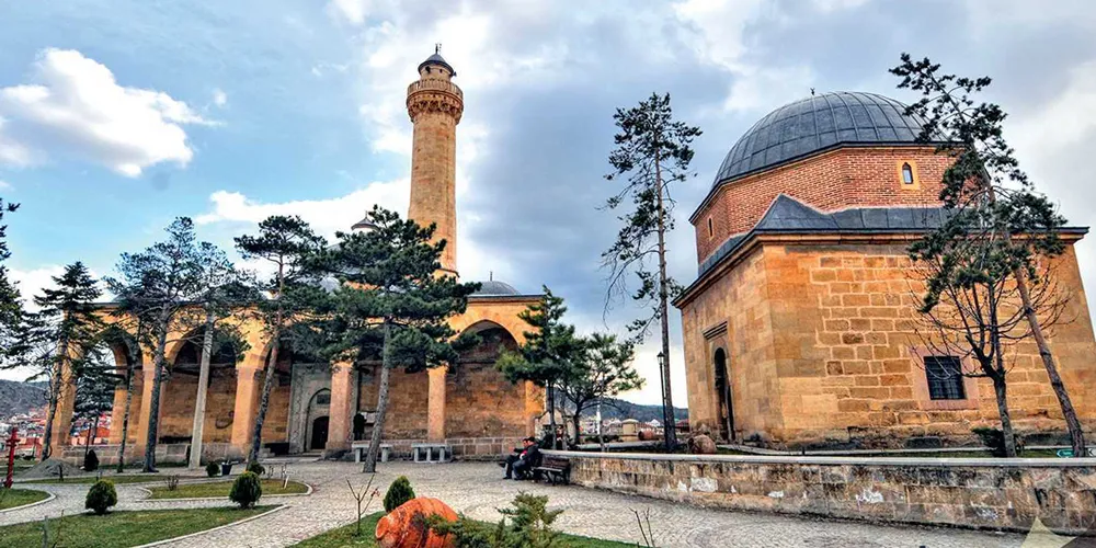 5. İsmail Bey Külliyesi