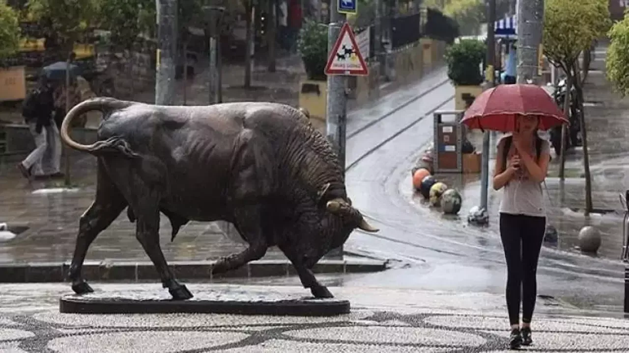 Kadıköy Boğa Heykeli