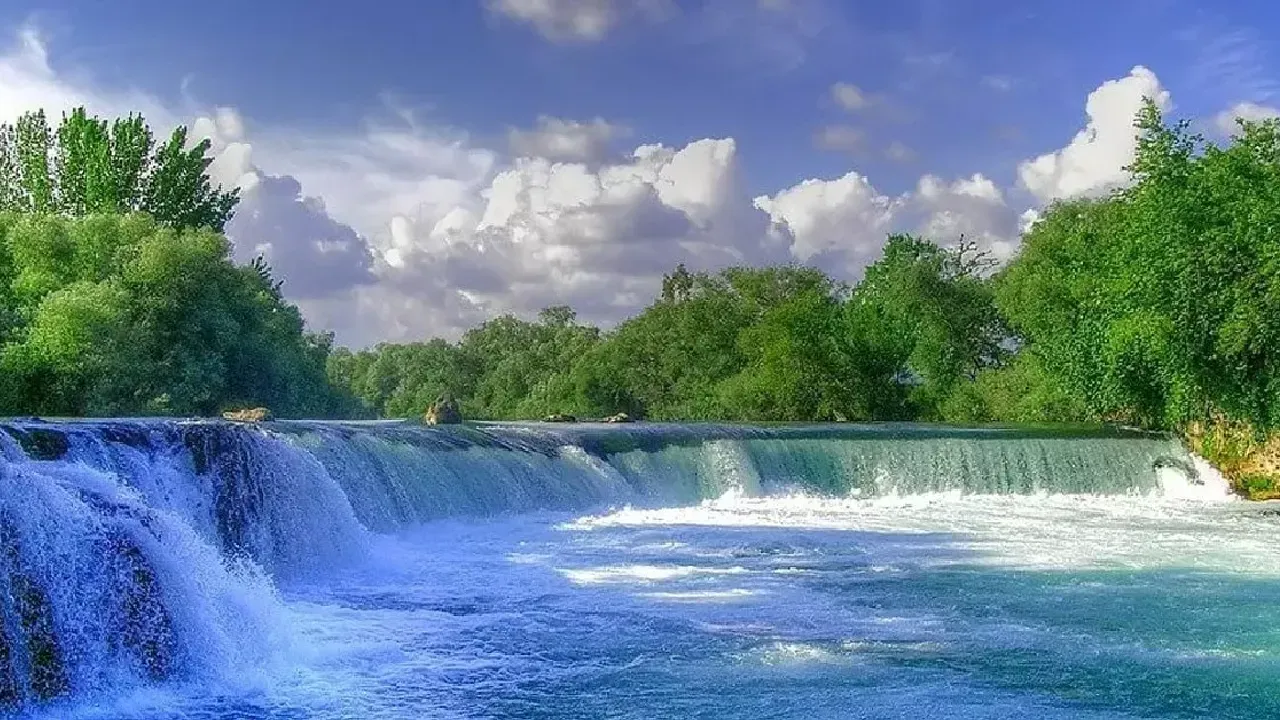 Manavgat Şelalesi: Doğanın Melodisi