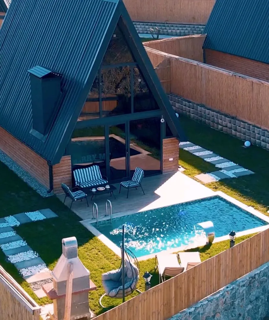 özel havuzlu bungalov